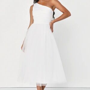 White tulle Lulu’s one shoulder midi cocktail dress.
